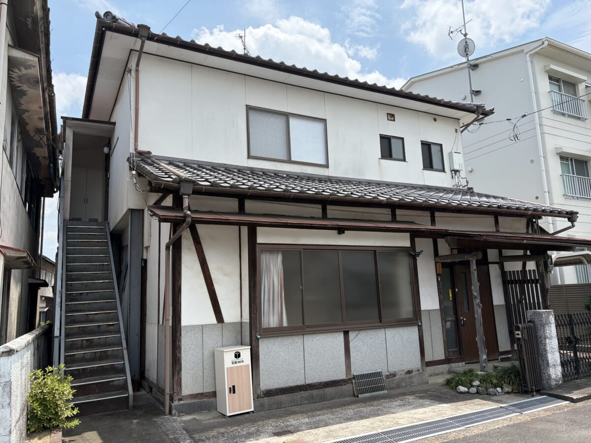 大家族、2世帯、シェアハウス、1階オフィス、2階は住居の職住一体型、又社宅向けにも！